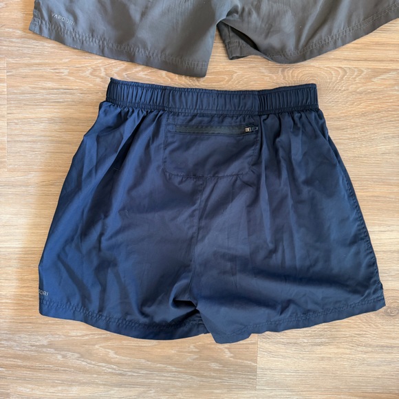 Canterbury Men's Medium Black and Gray Shorts - Picture 7 of 8